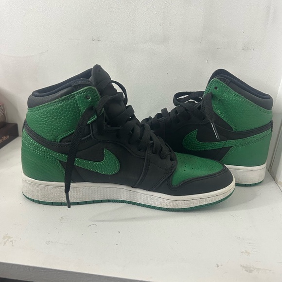 Jordan Other - Pine Green 1s